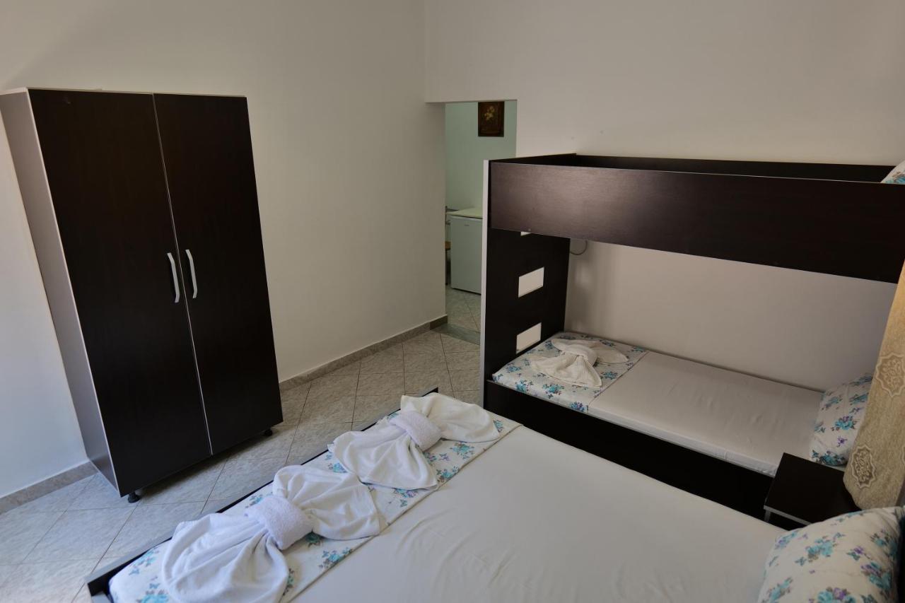 Hotel Panorama Piqeras Εξωτερικό φωτογραφία