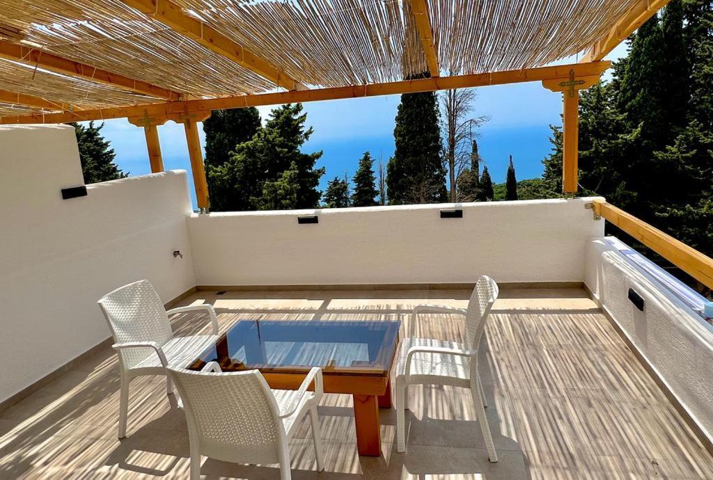 Hotel Panorama Piqeras Εξωτερικό φωτογραφία